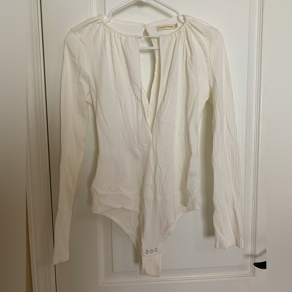 🤍 NWOT Makers Of Dreams Deep V White Ribbed Bodysuit Button Snap Closure - Large